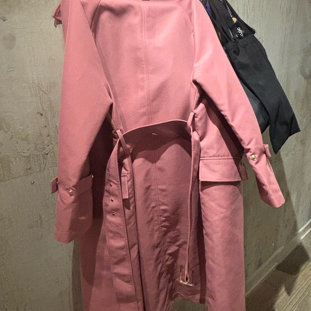 Armani Exchange Pink Fabric Detail